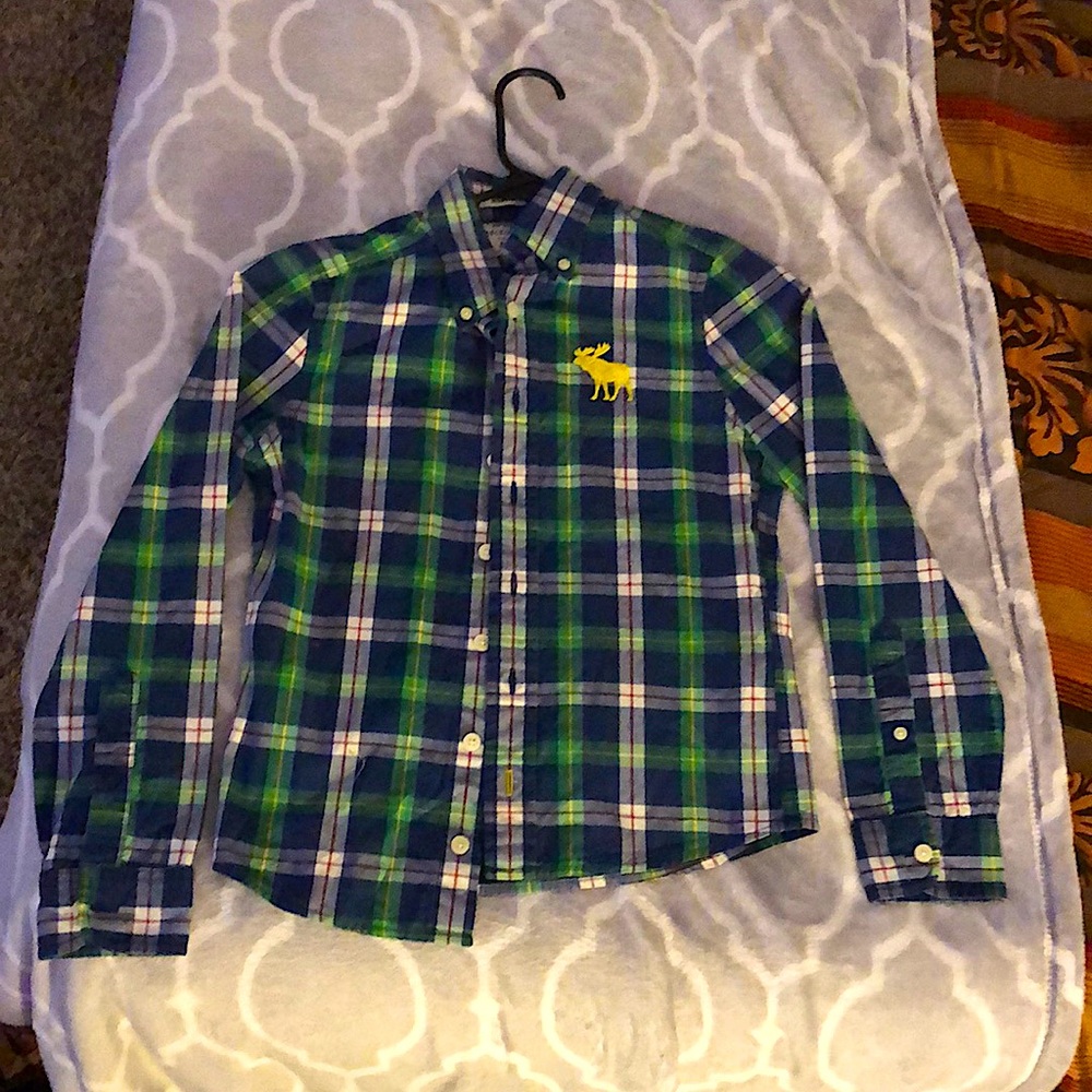 (Used)  Abercrombie  Green, Red, Yellow, Gray  Long Sleeve Button Up Shirt  (Y)